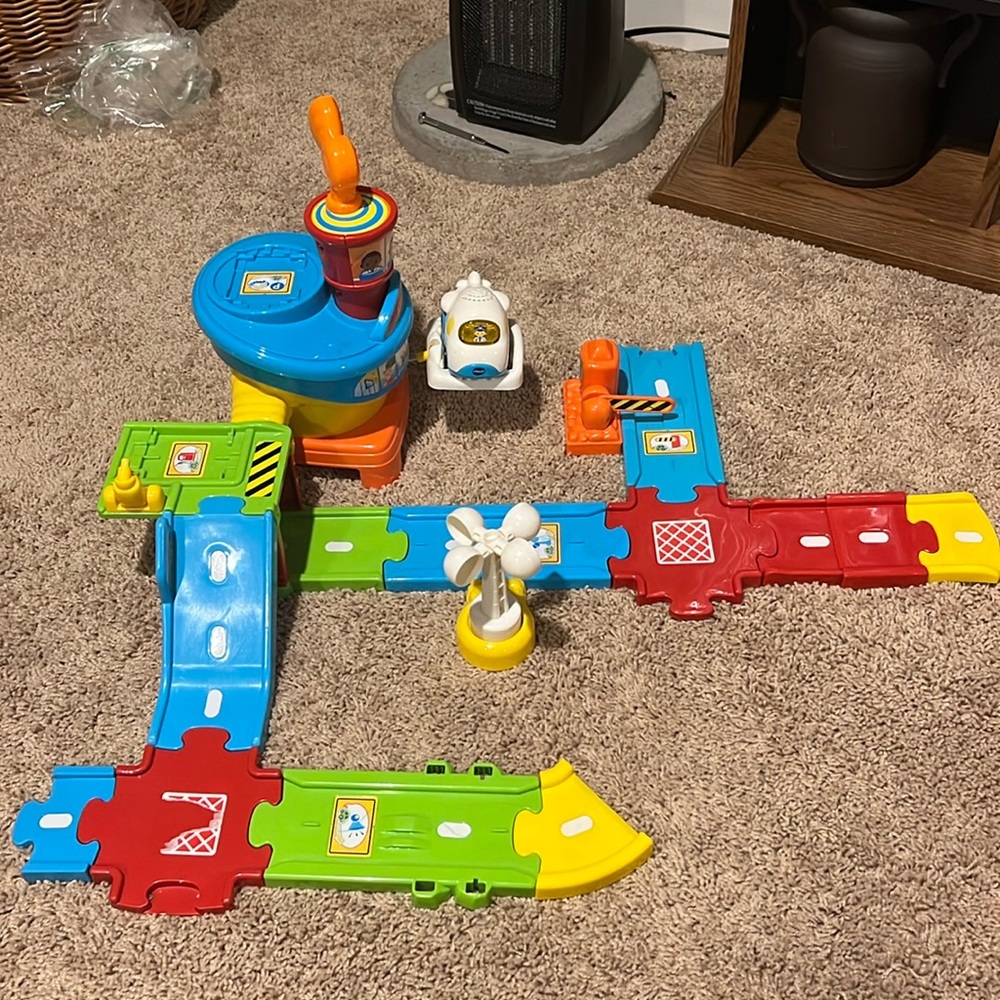 Go! Go! Smart Wheels Airport Playset